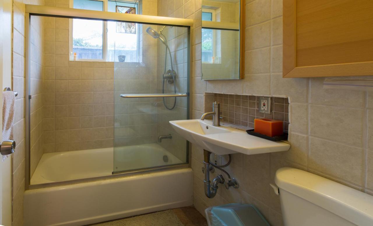 Private Room With Shared Bath 芒廷维尤 外观 照片
